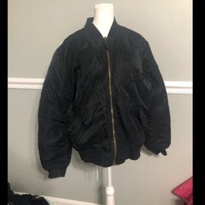Everlane The Filled Nylon Bomber Jacket Sz L